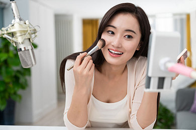少妇与牛做受XXXXⅩXX｜农村少妇异常与牛互动引热议，动物权益引发社会深思-2