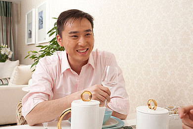 夜艳直播｜夜幕狂欢直播传奇，探索青春互动奥秘-3