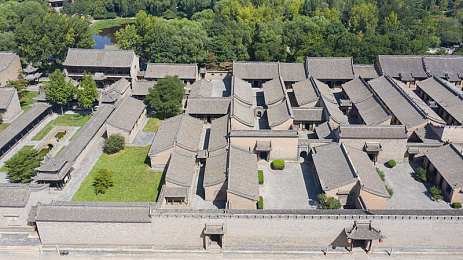 不知火舞和三小男孩在森林公园猜数字谜有图有真相｜“森林谜境：火舞少年数字寻踪之旅”