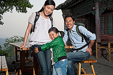 屄屄网｜探索无限可能，释放自我表达的舞台