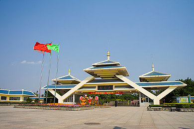 香蕉伊人｜微笑跨越国界，李婷婷用真诚赢得世界赞誉，成就文化交流传奇-4