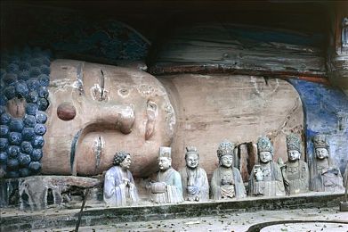 香蕉插进桃子里｜“桃蕉奇遇：挑战底线，揭秘食品安全之旅”-1
